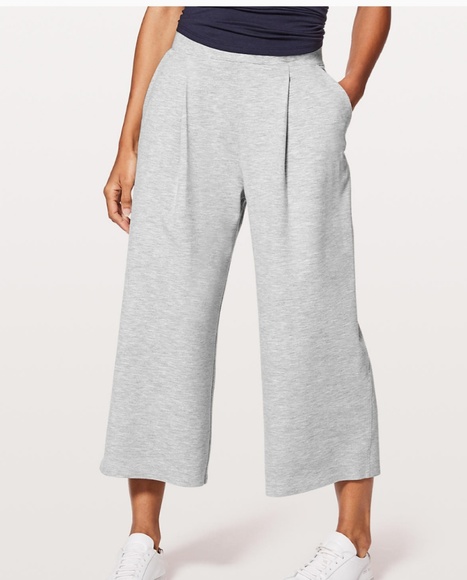 lululemon athletica Pants - Lululemon Can You Feel The Pleat Crop 
21"